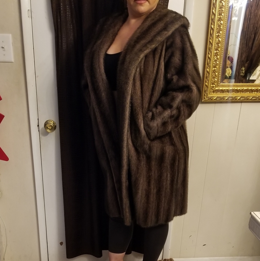 Coat - Picture 6 of 7